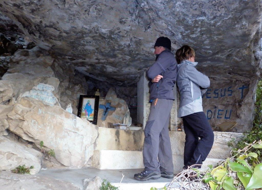 Photo de l'article Massif de l'Etoile, la grotte de la Vierge