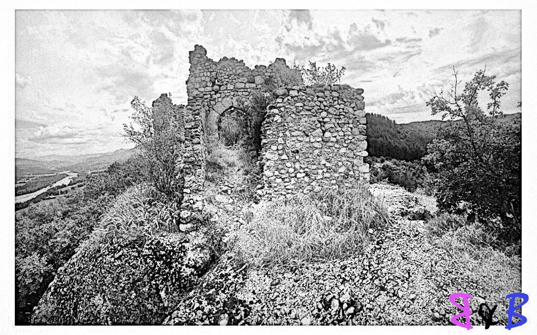 Photo de l'article La Bléone - Lagremuse, village perché abandonné