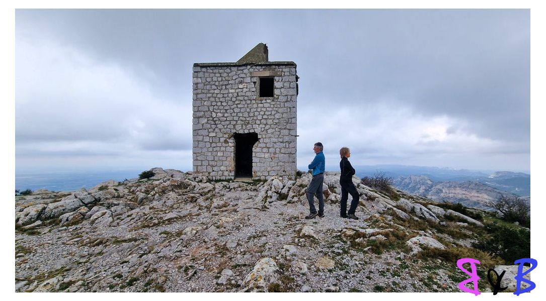 Photo de l'article Eyguières - Tour des Opies et crêtes
