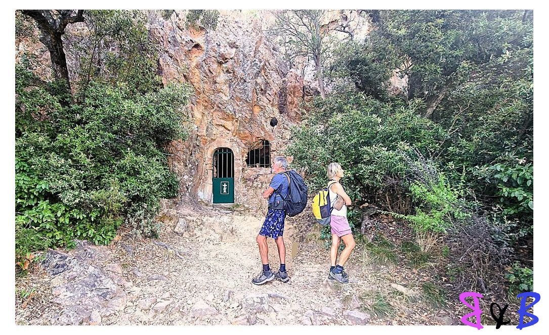 Photo de l'article St Raphaël - Chapelle St Honorat et bord de mer